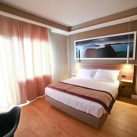 7th Floor 3* Naples