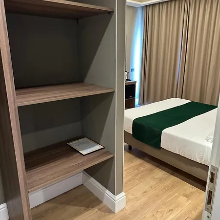 7th Floor ゲストハウス