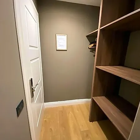 7th Floor