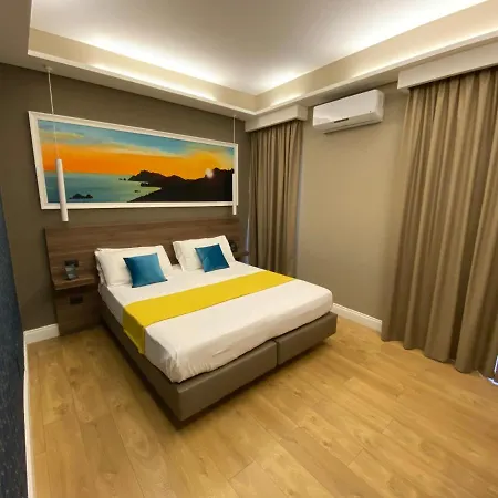 7th Floor 4*