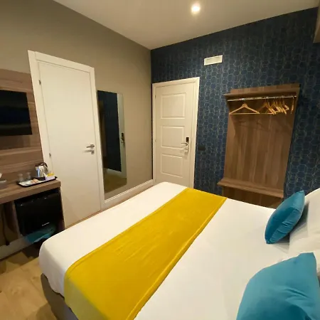 7th Floor Гостевой дом 4*