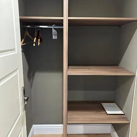 7th Floor 4* Неаполь