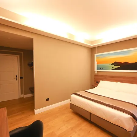 Гостевой дом 7th Floor Неаполь